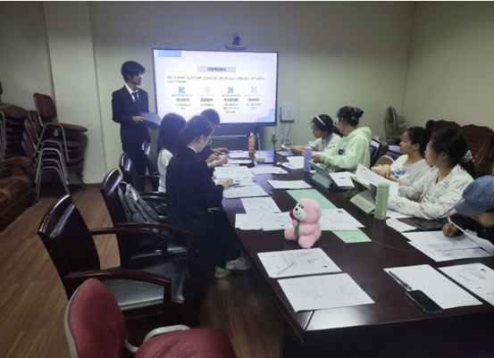 图书馆学生管理中心换届工作圆满结束