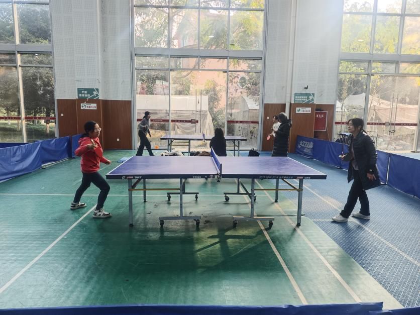 图书与档案馆分会举办“全民阅读、全民悦动” 迎新年主题活动