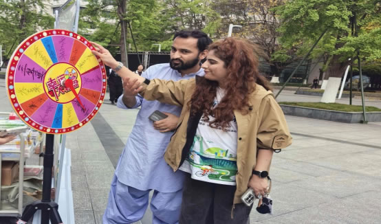 学校举办2026年“你选书 我买单”中外文图书展